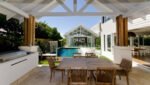 large-spaces-poolside-living-contemporary-seaside-home-1
